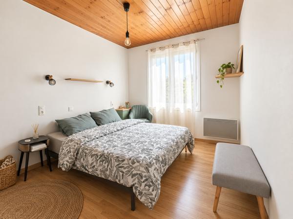 Maison sur sous-sol proche commerces et commodités Toutes les caractéristiques