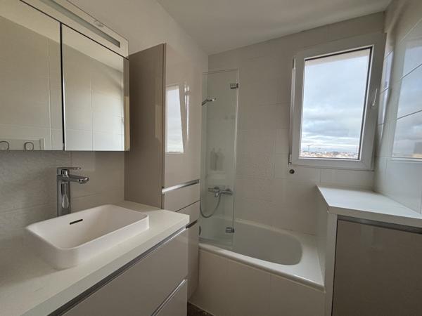 APPARTEMENT A VENDRE – VUE OCEAN – LES SABLES D’OLONNE Toutes les caractéristiques