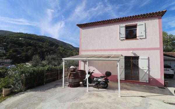 Maison à vendre    5 pièces •  Blausasc