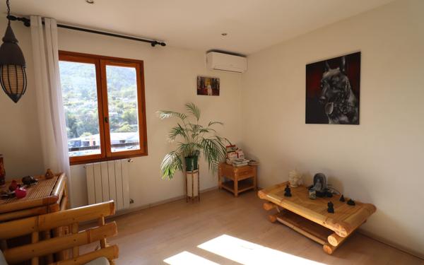 Maison à vendre    5 pièces •  Blausasc