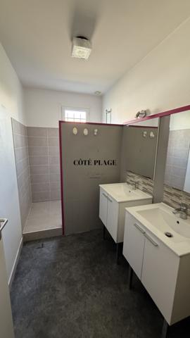 MAISON 4 PIECES - 3 CHAMBRES- PROCHE CENTRE-VILLE ET PLAGES- GARAGE - AU PRIX DE 399 000 € FAI