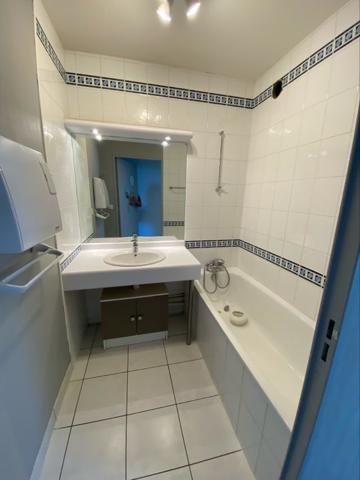 PROCHE CHU T2,  
Nantes 44000