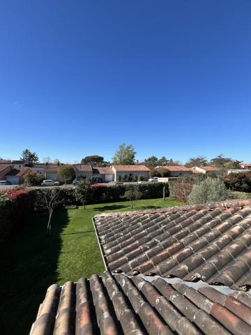 VILLA AVEC GRAND JARDIN SAINT-SIMON