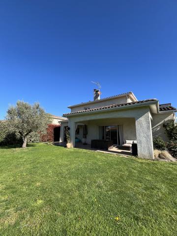 VILLA AVEC GRAND JARDIN SAINT-SIMON