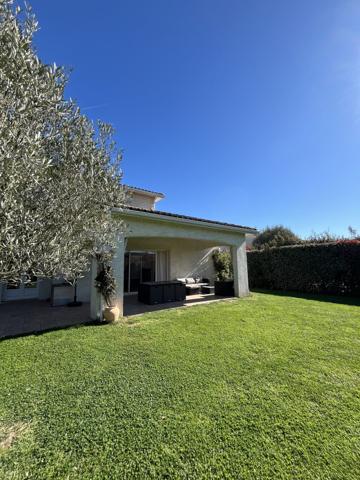 VILLA AVEC GRAND JARDIN SAINT-SIMON