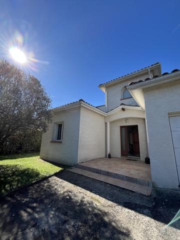 VILLA AVEC GRAND JARDIN SAINT-SIMON