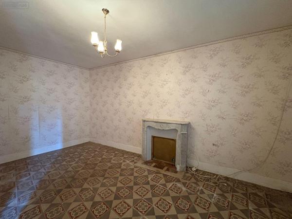 Maison à vendre à Chaillac dans l'Indre (36310), ref : 037/2631