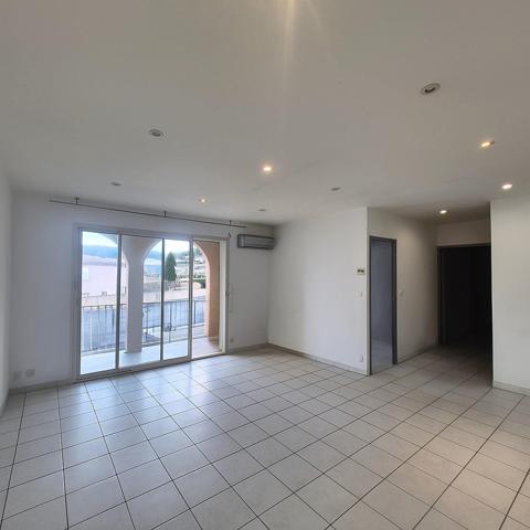 BOUJAN SUR LIBRON - APPARTEMENT T3 - 65 M² - PARKING