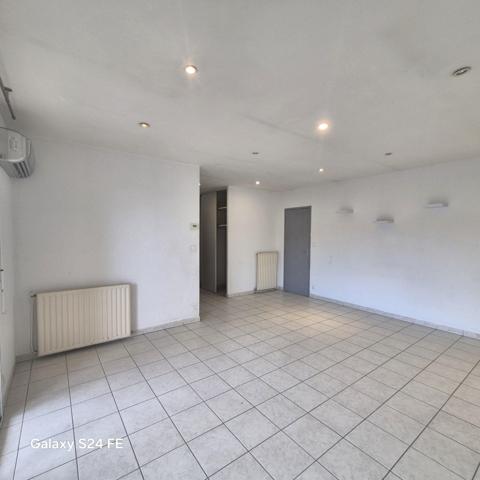 BOUJAN SUR LIBRON - APPARTEMENT T3 - 65 M² - PARKING