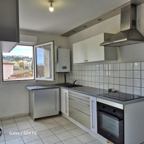 BOUJAN SUR LIBRON - APPARTEMENT T3 - 65 M² - PARKING