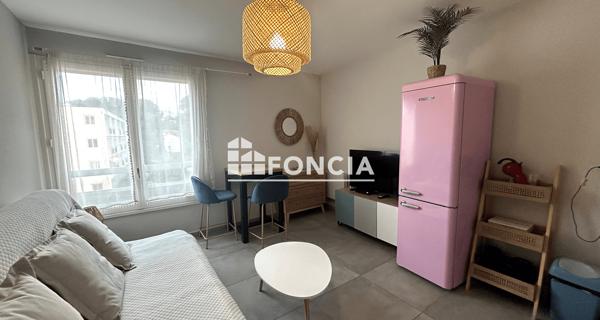 À vendre Studio 18 m² - Bormes-les-mimosas 83230