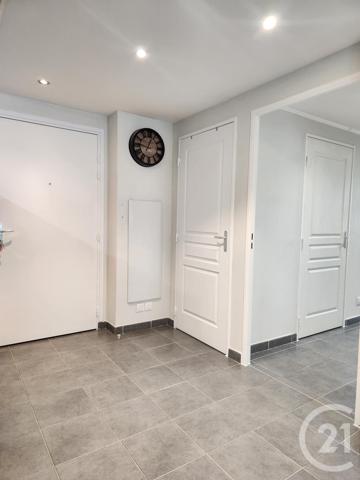 Appartement F3 à vendre  3 pièces - 70,15 m2 VAULX EN VELIN - 69