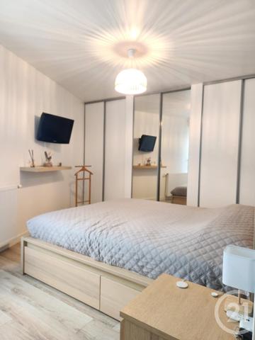 Appartement F3 à vendre  3 pièces - 70,15 m2 VAULX EN VELIN - 69