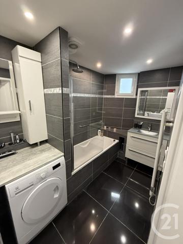 Appartement F3 à vendre  3 pièces - 70,15 m2 VAULX EN VELIN - 69