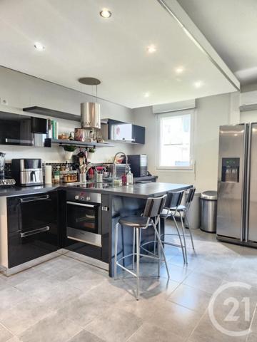 Appartement F3 à vendre  3 pièces - 70,15 m2 VAULX EN VELIN - 69