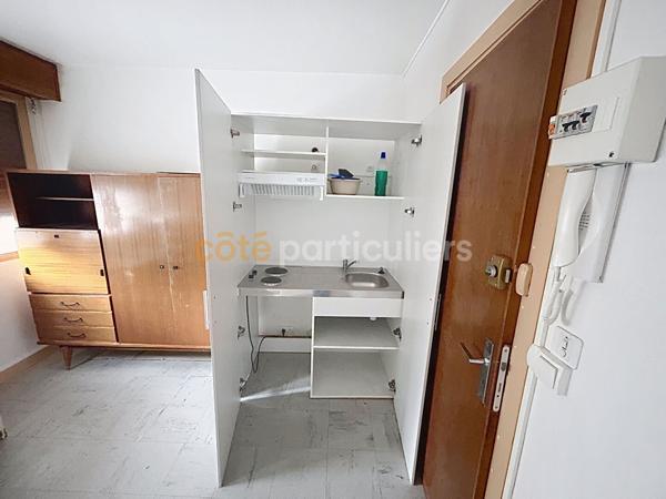 Vente
                Chambre10,81 m² - 1 Pièce -
                    POITIERS (86000)