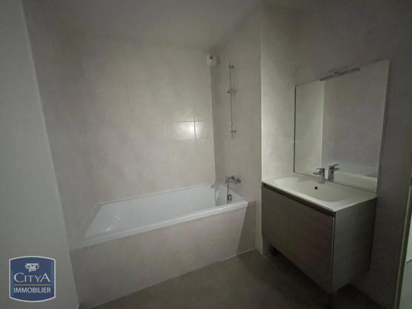 Appartement à louer 3 pièces 60.81m² Avignon (84000)
