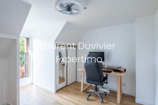 Bois-d'Arcy (78390) Maison rénovée avec jardin exposé plein sud, 3 chambres, décoration contemporaine, aucun travaux.