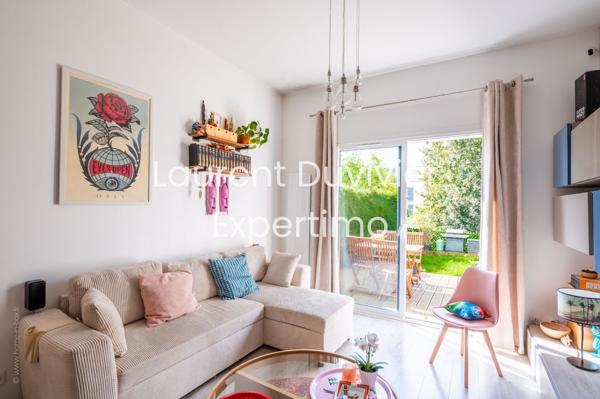 Bois-d'Arcy (78390) Maison rénovée avec jardin exposé plein sud, 3 chambres, décoration contemporaine, aucun travaux.