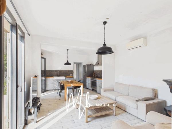 OLLIOULES AUX PORTES DE SANARY – MAISON RÉNOVÉE AVEC PISCINE – 3 CHAMBRES – 642 000 € FAI