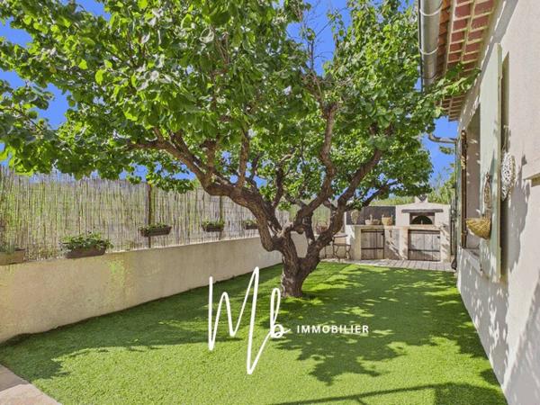 OLLIOULES AUX PORTES DE SANARY – MAISON RÉNOVÉE AVEC PISCINE – 3 CHAMBRES – 642 000 € FAI