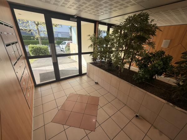 Appartement
                                                                                                                                                                                                                                                                                                                        2 pièce(s)                                                                                                                                                                                                          1 chambre(s)                                                                                                                                                                                                          48  m²