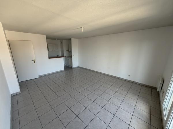 Appartement
                                                                                                                                                                                                                                                                                                                        2 pièce(s)                                                                                                                                                                                                          1 chambre(s)                                                                                                                                                                                                          48  m²