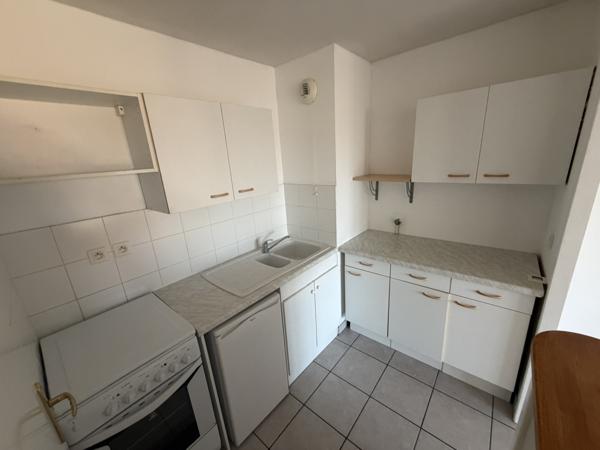 Appartement
                                                                                                                                                                                                                                                                                                                        2 pièce(s)                                                                                                                                                                                                          1 chambre(s)                                                                                                                                                                                                          48  m²