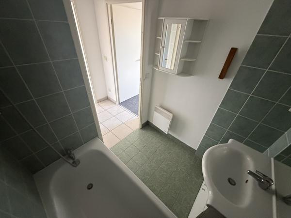 Appartement
                                                                                                                                                                                                                                                                                                                        2 pièce(s)                                                                                                                                                                                                          1 chambre(s)                                                                                                                                                                                                          48  m²