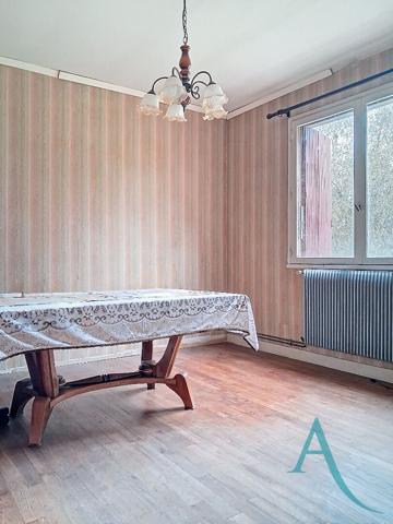 Maison Pompertuzat 8 pièce(s) 160 m2 à fort potentiel