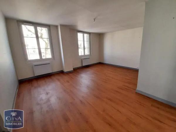Appartement à louer 4 pièces 79.5m²