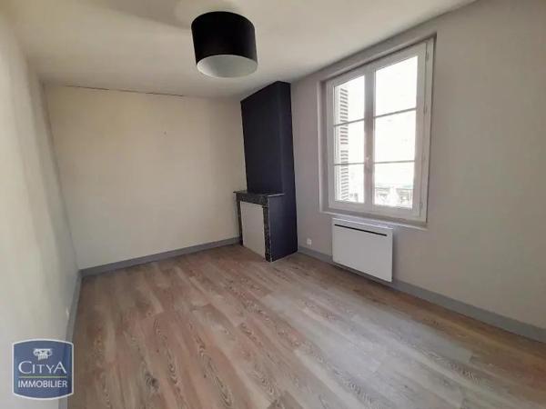 Appartement à louer 4 pièces 79.5m²