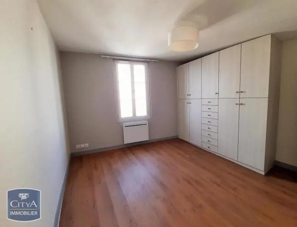 Appartement à louer 4 pièces 79.5m²