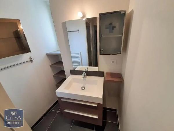 Appartement à louer 4 pièces 79.5m²