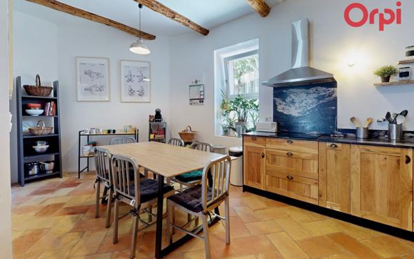 Maison à vendre    6 pièces •  Mallemort