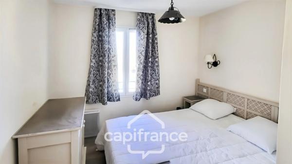 DOMAINE DE PONT ROYAL, BASTIDON climatisé et  meublé , 3 vraies chambres de  62 m2 avec vue dégagée,  piscine Résidentielle, emplacement  pour le véhicule