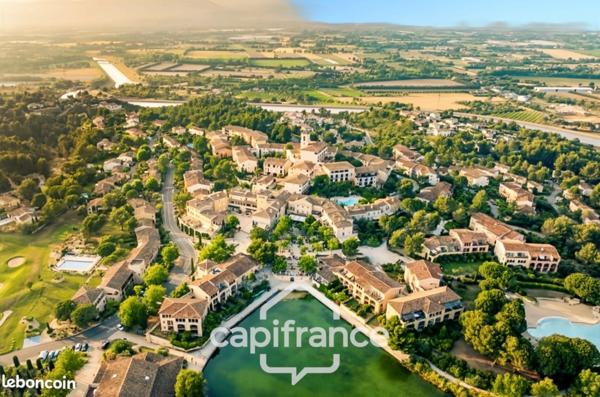 DOMAINE DE PONT ROYAL, BASTIDON climatisé et  meublé , 3 vraies chambres de  62 m2 avec vue dégagée,  piscine Résidentielle, emplacement  pour le véhicule