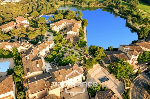 DOMAINE DE PONT ROYAL, BASTIDON climatisé et  meublé , 3 vraies chambres de  62 m2 avec vue dégagée,  piscine Résidentielle, emplacement  pour le véhicule