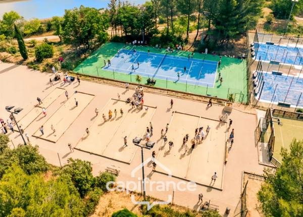 DOMAINE DE PONT ROYAL, BASTIDON climatisé et  meublé , 3 vraies chambres de  62 m2 avec vue dégagée,  piscine Résidentielle, emplacement  pour le véhicule