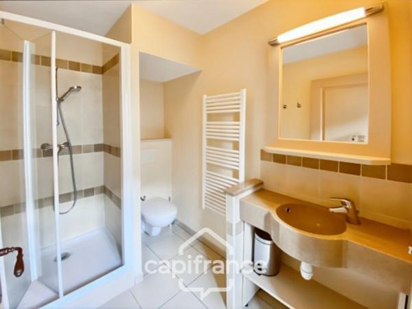 DOMAINE DE PONT ROYAL, BASTIDON climatisé et  meublé , 3 vraies chambres de  62 m2 avec vue dégagée,  piscine Résidentielle, emplacement  pour le véhicule