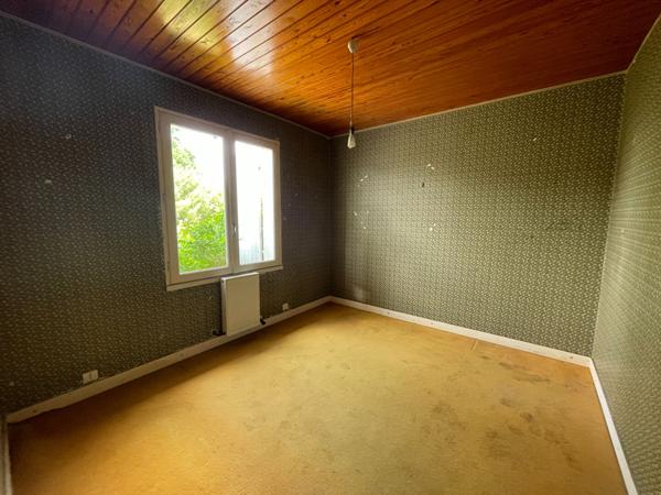 À VENDRE - MAISON FAMILIALE À FORT POTENTIEL