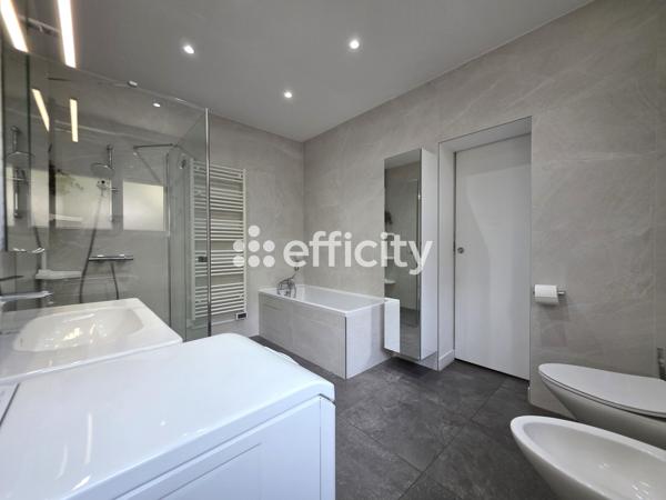 Maison
         6 pièces
        - 175 m² Exclusivité 825 000 € *