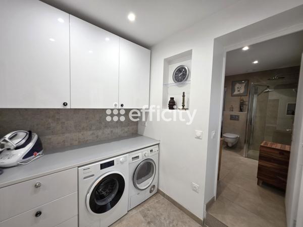 Maison
         6 pièces
        - 175 m² Exclusivité 825 000 € *