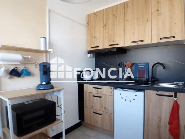 Location Studio meublé 31.1 m² - 55 RUE DU PUY LAS RODAS Limoges 87000
