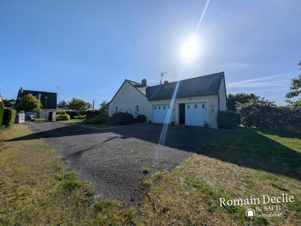 Pavillon de plain pied - 100m² - 3 chambres, grand terrain arboré et double garage