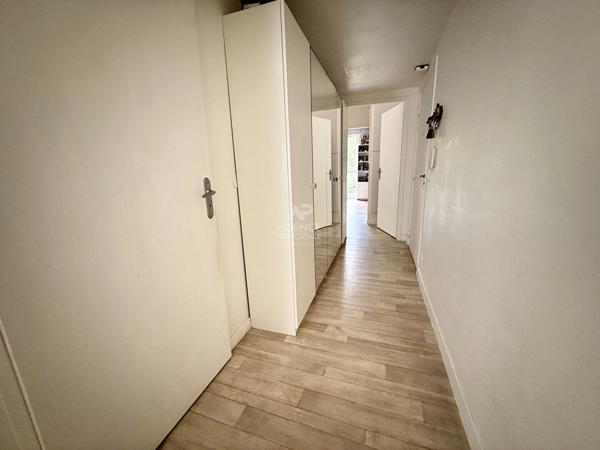 Appartement Poissy 4 pièce(s) 74 m2 280 000 € **  - Référence  9064