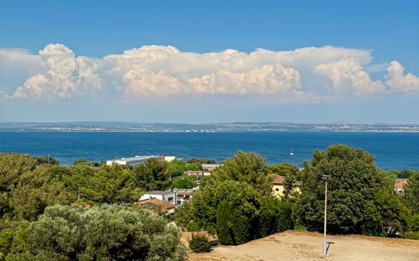 Appartement à vendre    5 pièces • 89,92 m2 Martigues