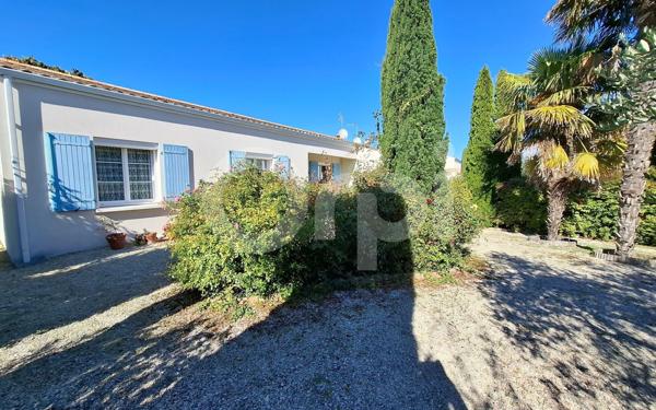 Maison à vendre    4 pièces •  Médis