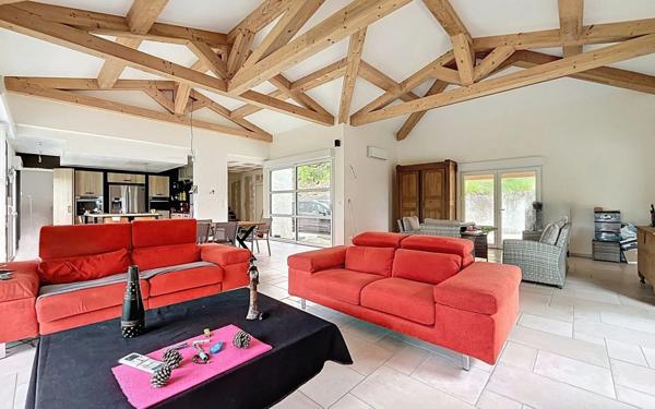 Maison à vendre    4 pièces • 192,80 m2 Mougins