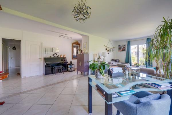 Maison 5 pièces de 118m2 sur parcelle de 1052m2